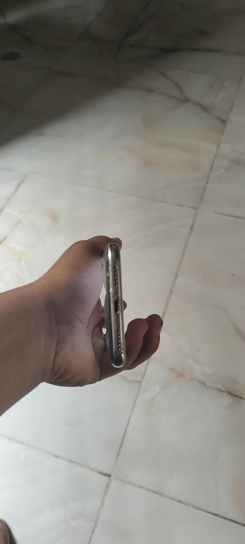 Apple iPhone X 4