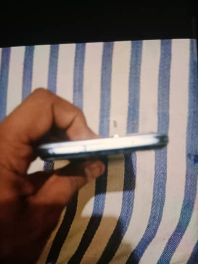 vivi y33s ram rom 8/128 all ok