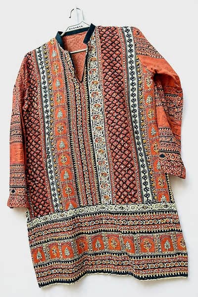 lawn botique style  peach colour 1 pcs kurta Embroidered M size