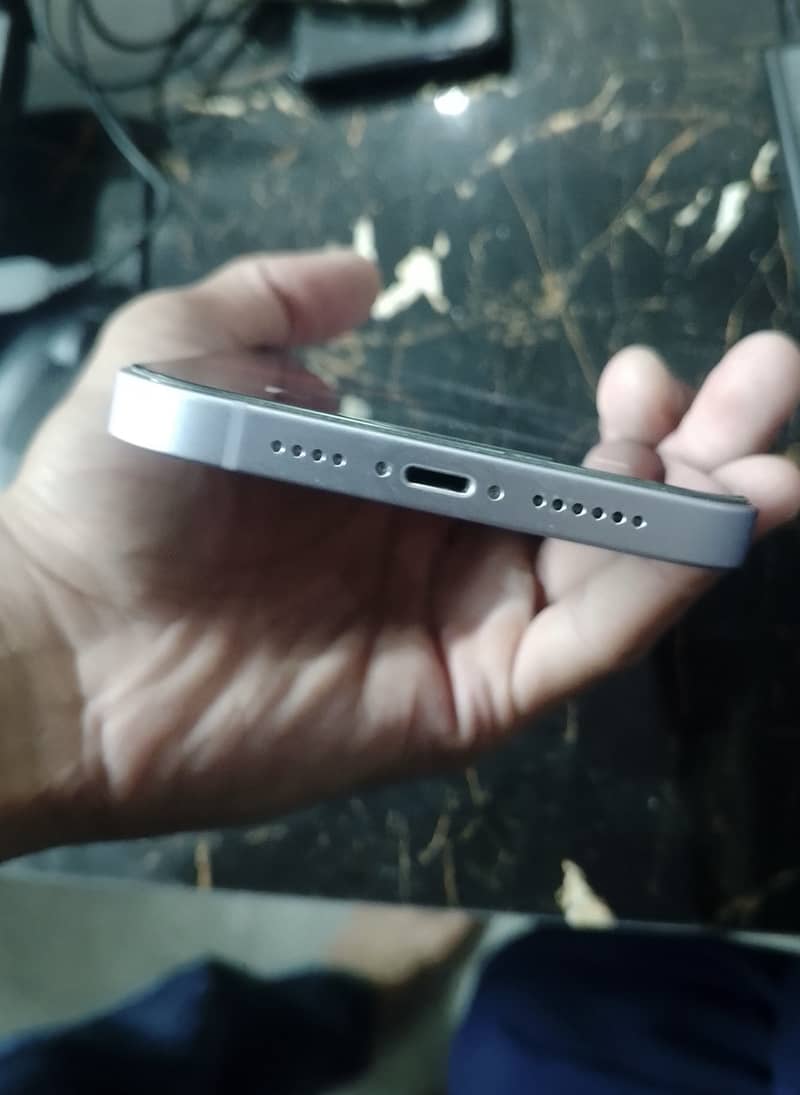 Apple iPhone 14 plus 3