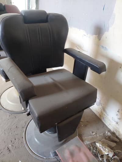 palor chair . . Hydraulic Good condition