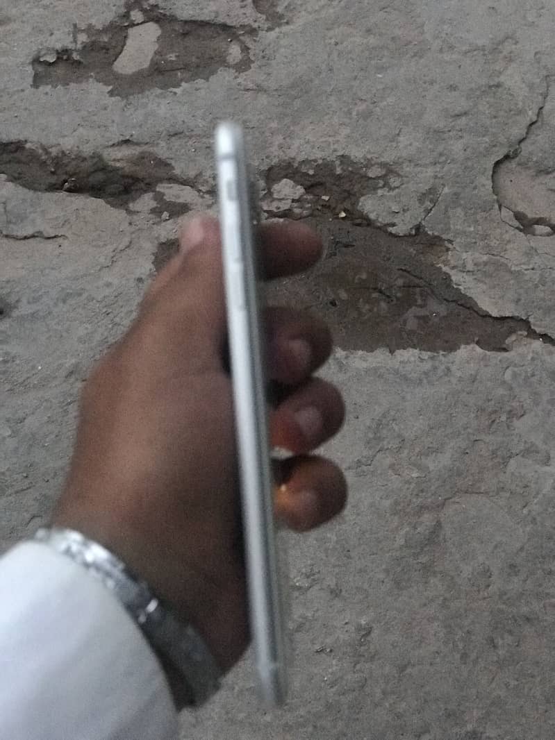 Apple iPhone 8 Plus 2