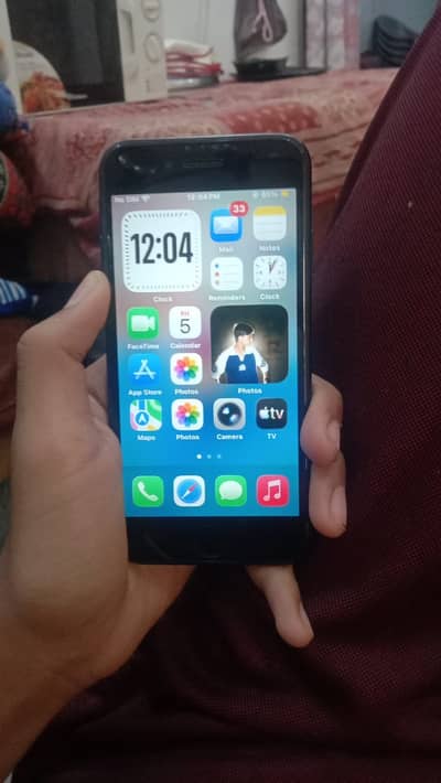 Apple iPhone SE paisay kam ho jaye jy rabta karein