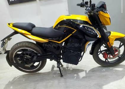 Vlektra Bolt 3k Low mileage new
