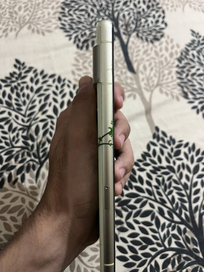 Google Pixel 7 4