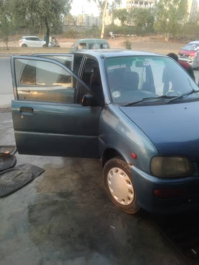 Daihatsu Cuore 2003