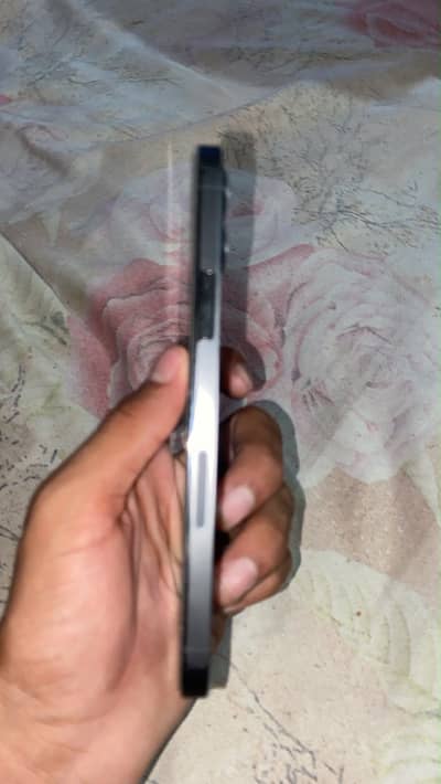 Apple iPhone 12 Pro water pack 128gb 84 battery