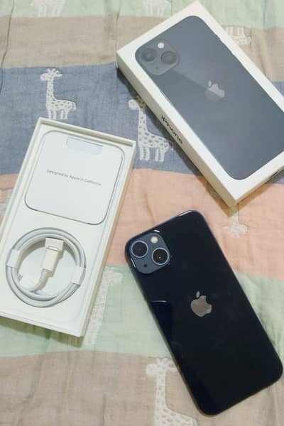 Apple iPhone 13
