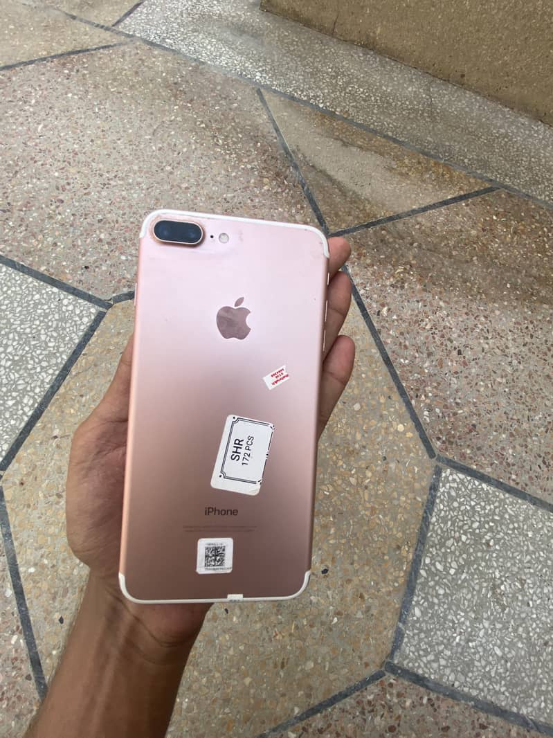 Apple iPhone 7 Plus 1