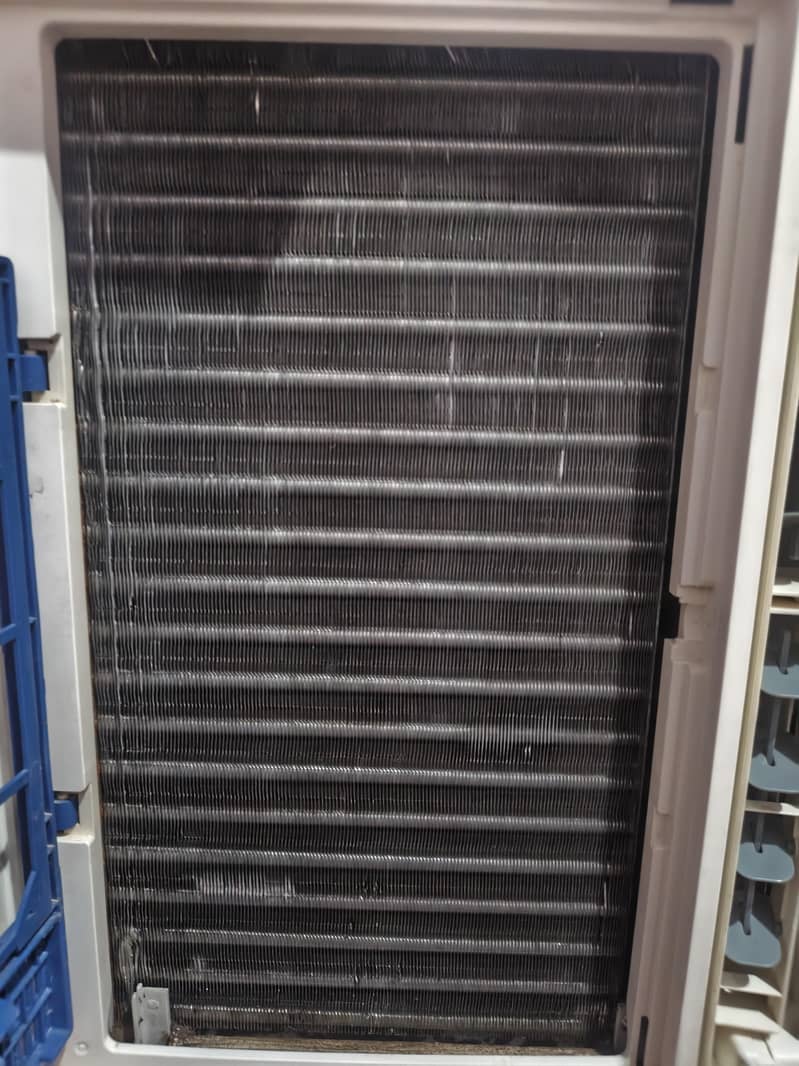 window AC 5