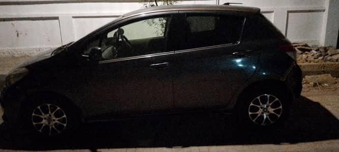 Toyota Vitz 2011