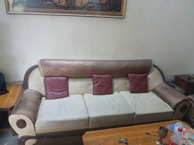 Beautiful & Comfortable 6-Seater Sofa Set for Sale (Good Condition)