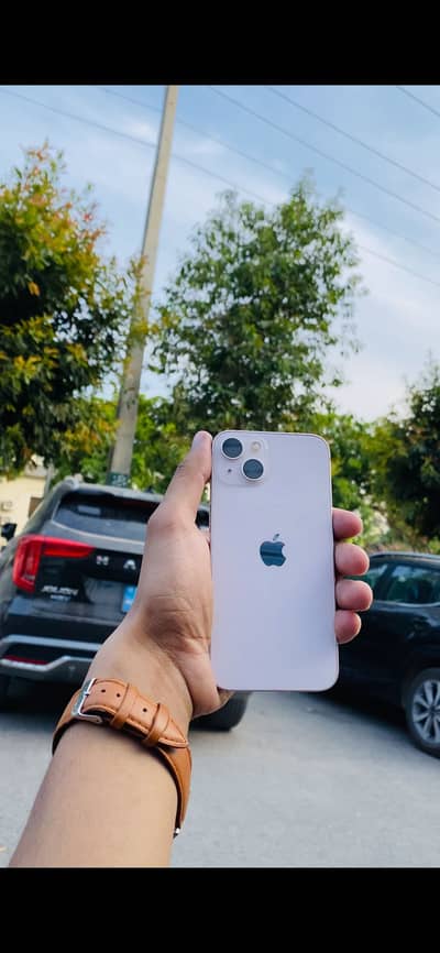 Apple iPhone 13