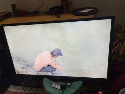 Samsung Android  LCD 43 inch