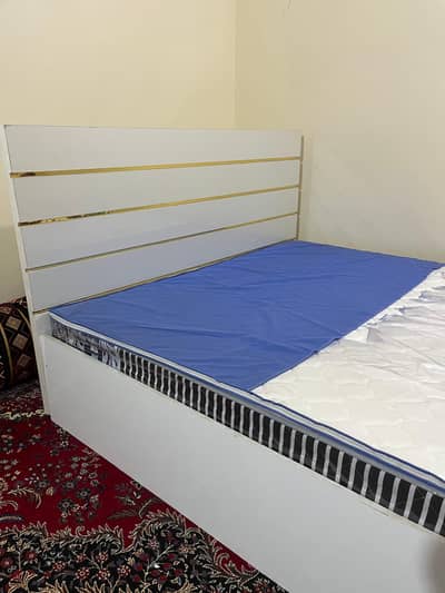 King Size Bed with mattress