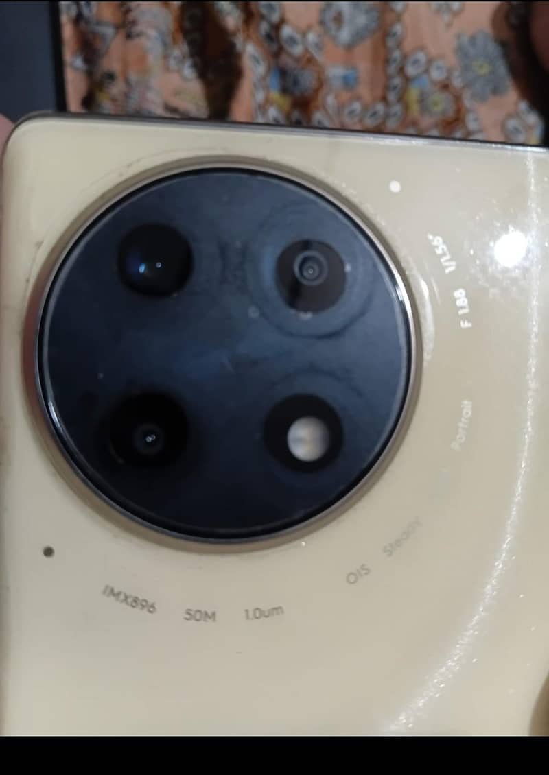 Mobile 3