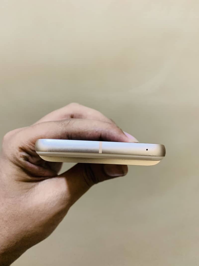 Google Pixel 8 3