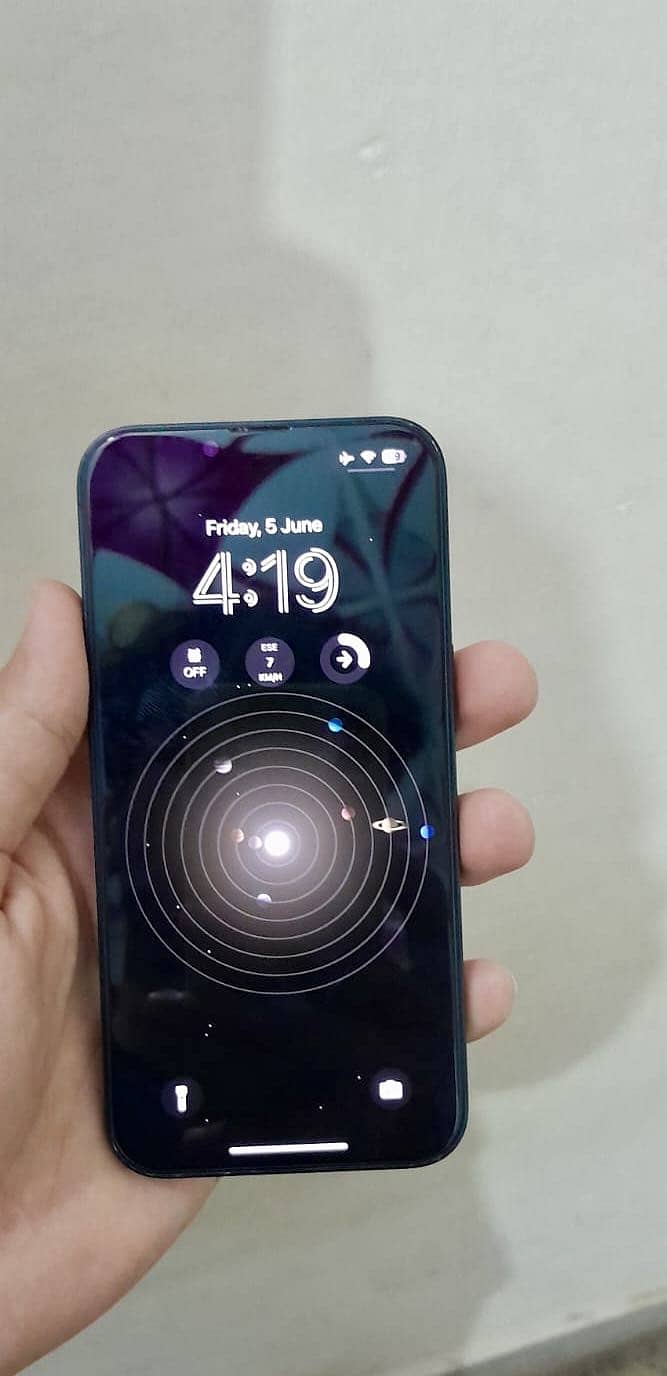 Apple iPhone 13 5
