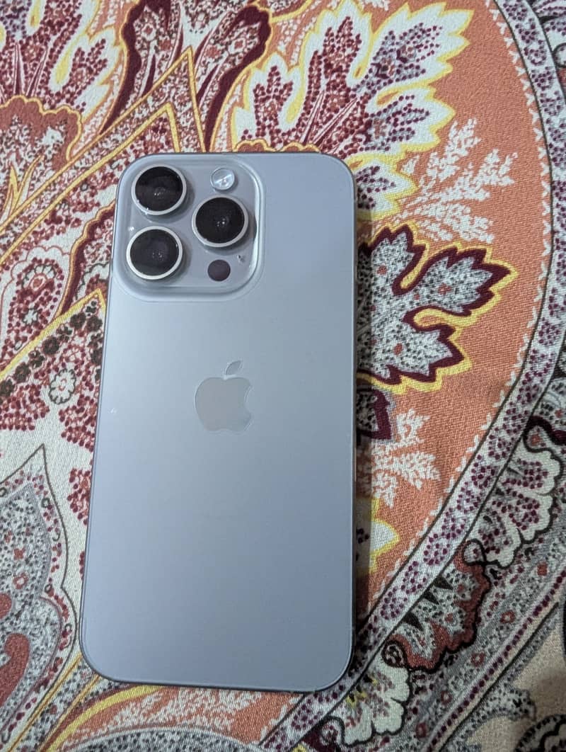Apple iPhone 15 Pro 0