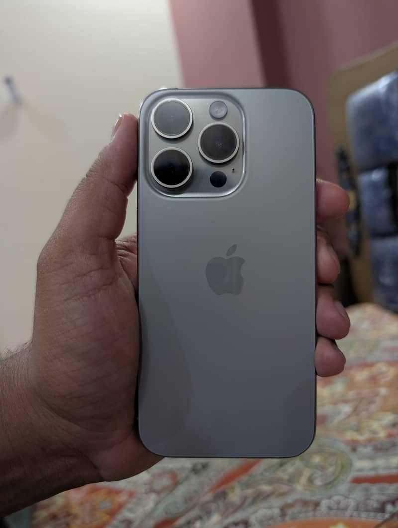 Apple iPhone 15 Pro 6