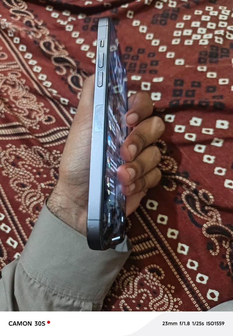Apple iPhone 14 Pro Max 1