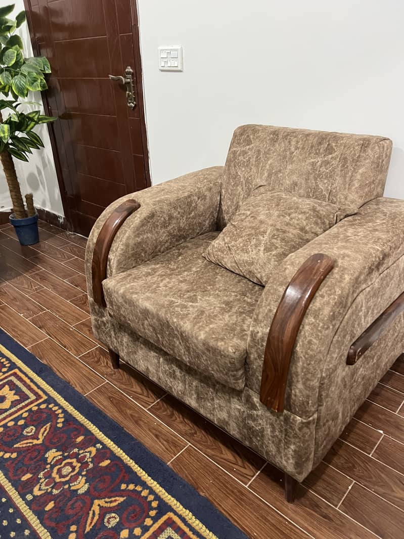 Sofa set with accessories 4