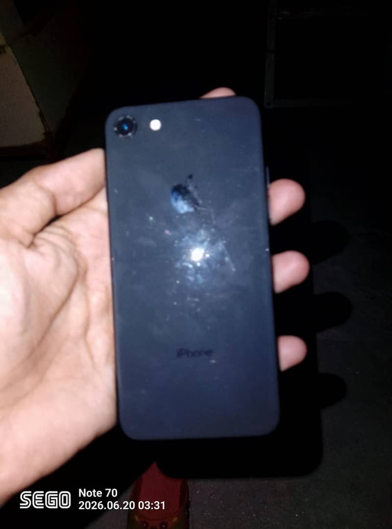 Apple iPhone 8 4