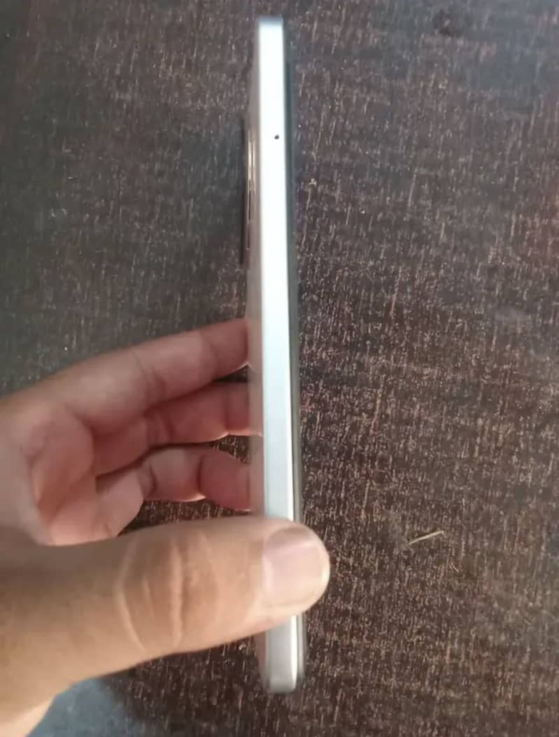 Itel S24 1