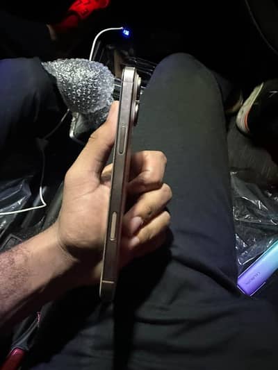 Apple iPhone 16 Pro Max