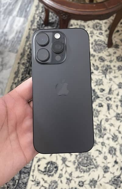 Apple iPhone 16 Pro jv
