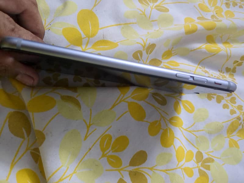 Apple iPhone 6 Plus 2