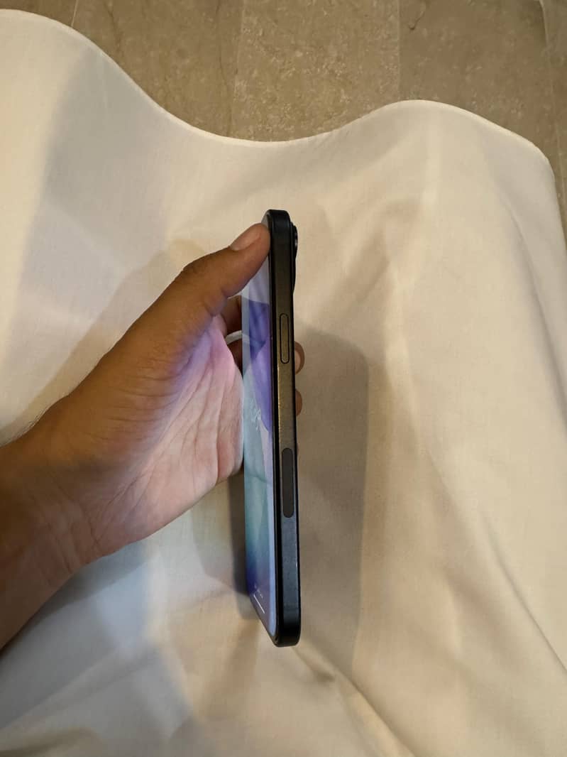 Apple iPhone 15 plus 7