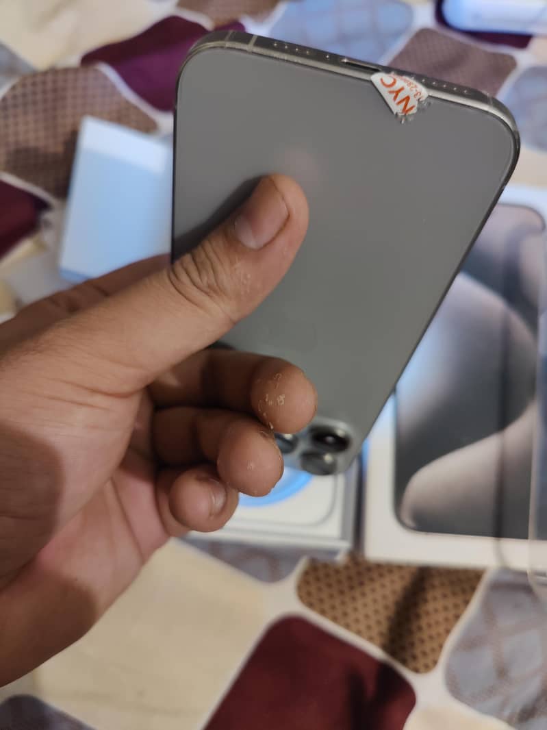 Apple iPhone 15 Pro Max 6