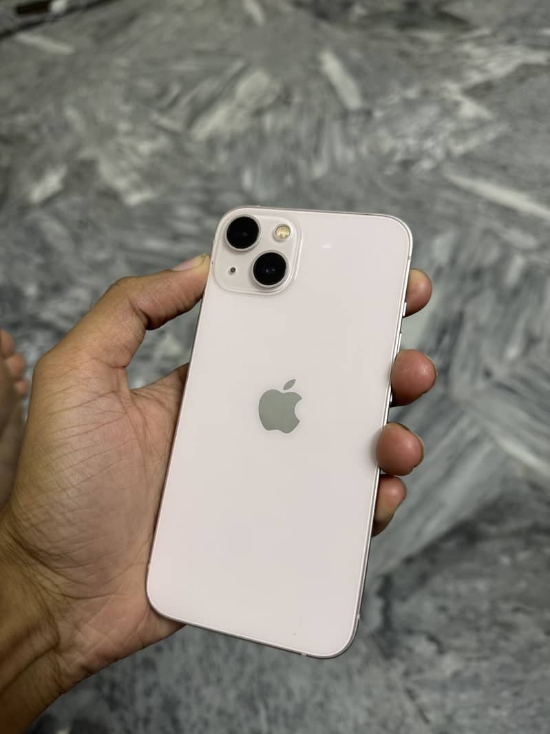 Apple iPhone 13 0