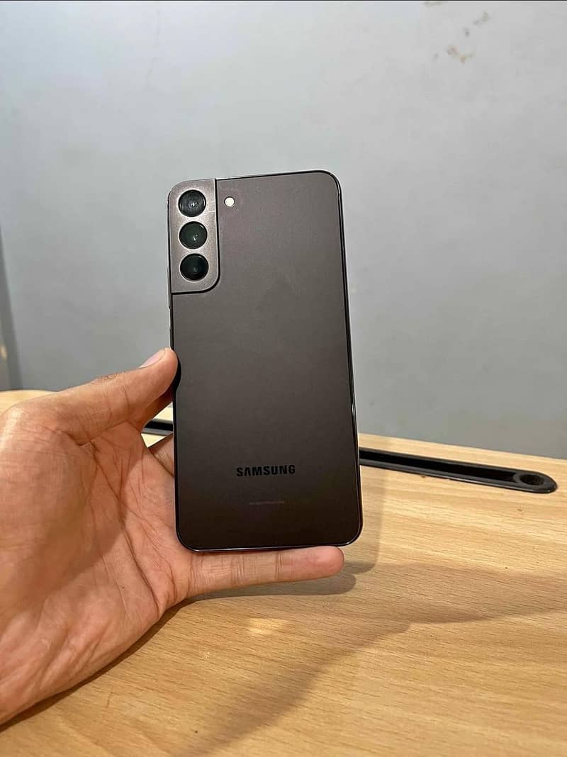 Samsung S22 Plus 0