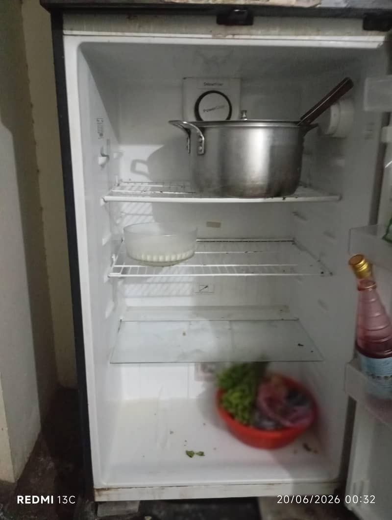 dawlance fridge 2