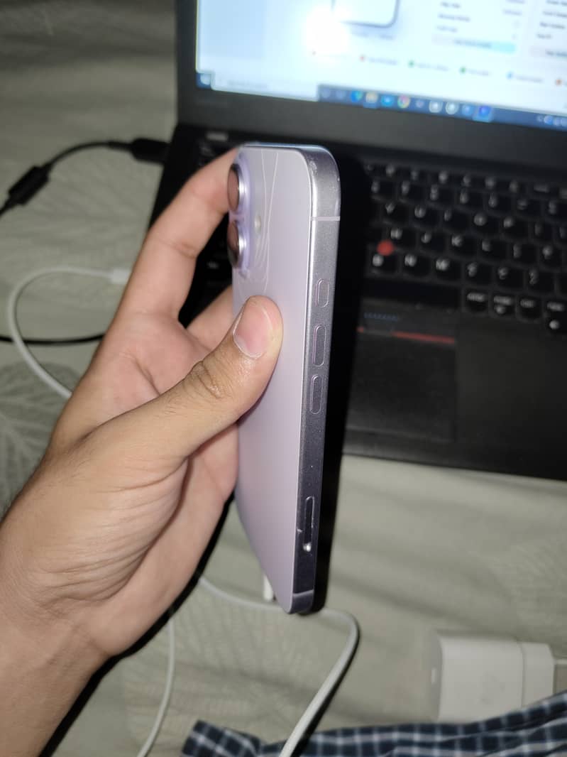 Apple iPhone 17 5