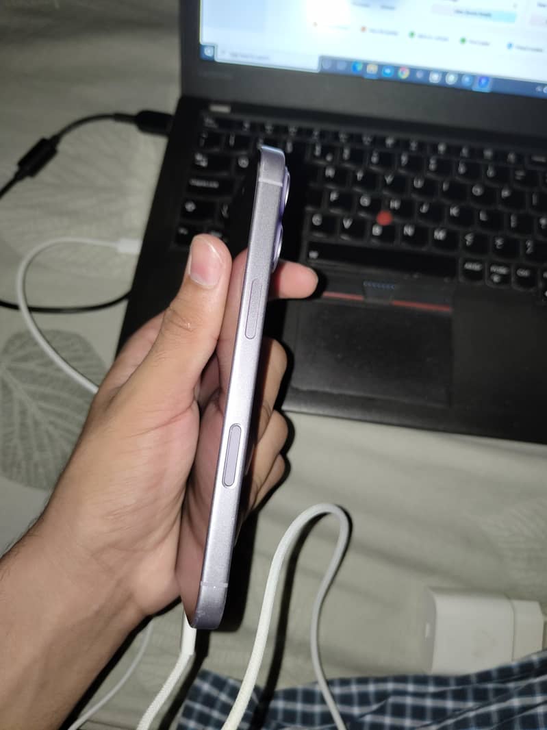 Apple iPhone 17 7