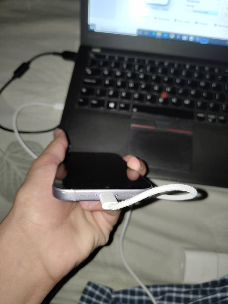 Apple iPhone 17 8