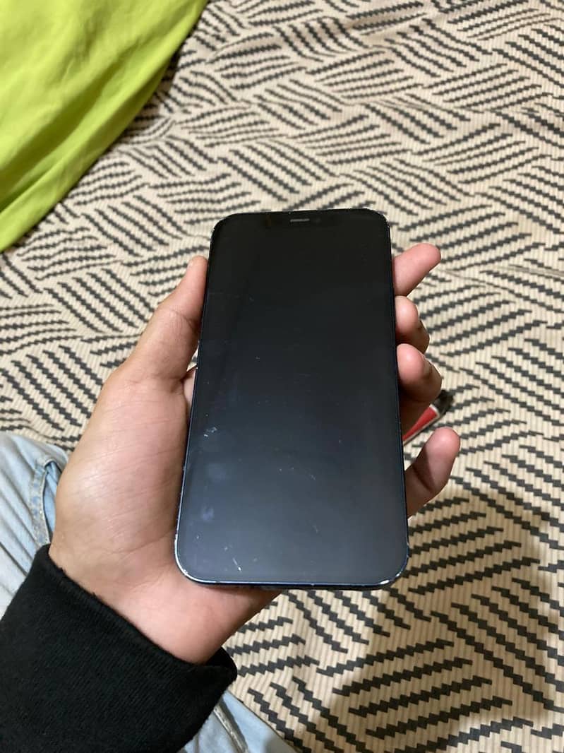 Apple iPhone 12 2