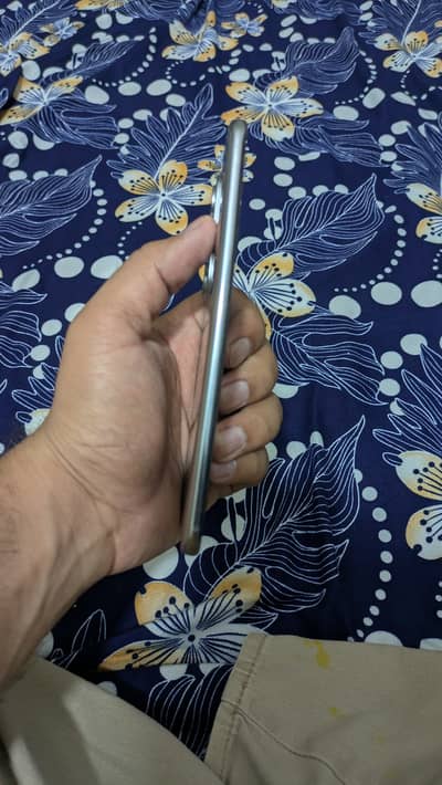 Tacno spark 40 pro plus 8/256