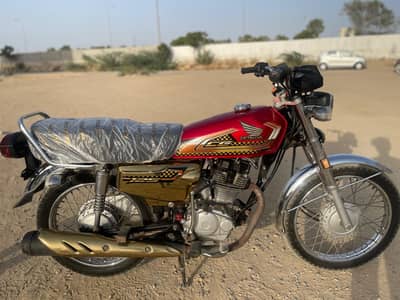 Honda cg125 2025 gold edition unregistered/contact 03332344572