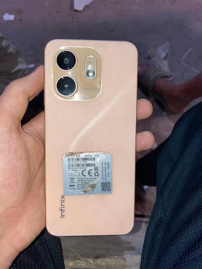 Infinix Smart 9 6month in warranty with box charger !