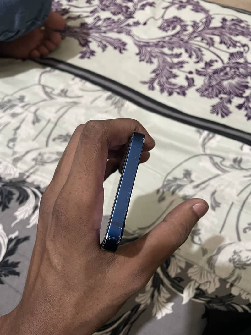 Apple iPhone 12 5
