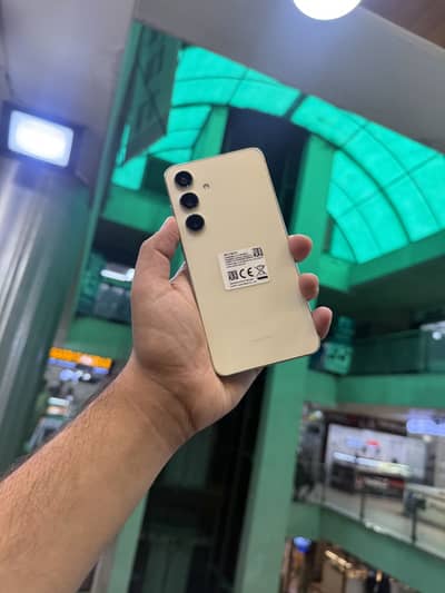 Samsung Mobile S24 8 128GB non pta