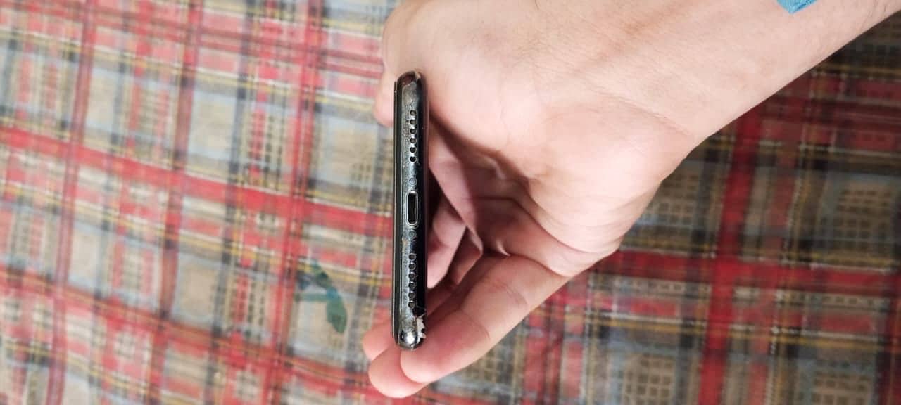 Apple iPhone X 2