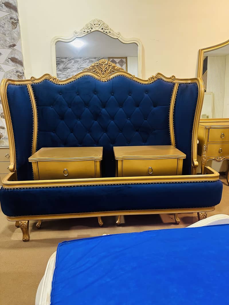 Bedroom sets 0
