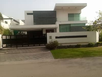 CORNER FULL BASEMENT 21.5 MARLA ELEGANT AND FULLY MAINTAINED SUPER HOT LOCATED BUNGALOW WITH 7958 SQFR COVERED AREA IS AVAILABLE IN THE BEST BLOCK OF DHA PHASE 5 LAHORE.