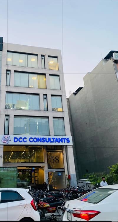 8 Marla Commercial Building for Sale