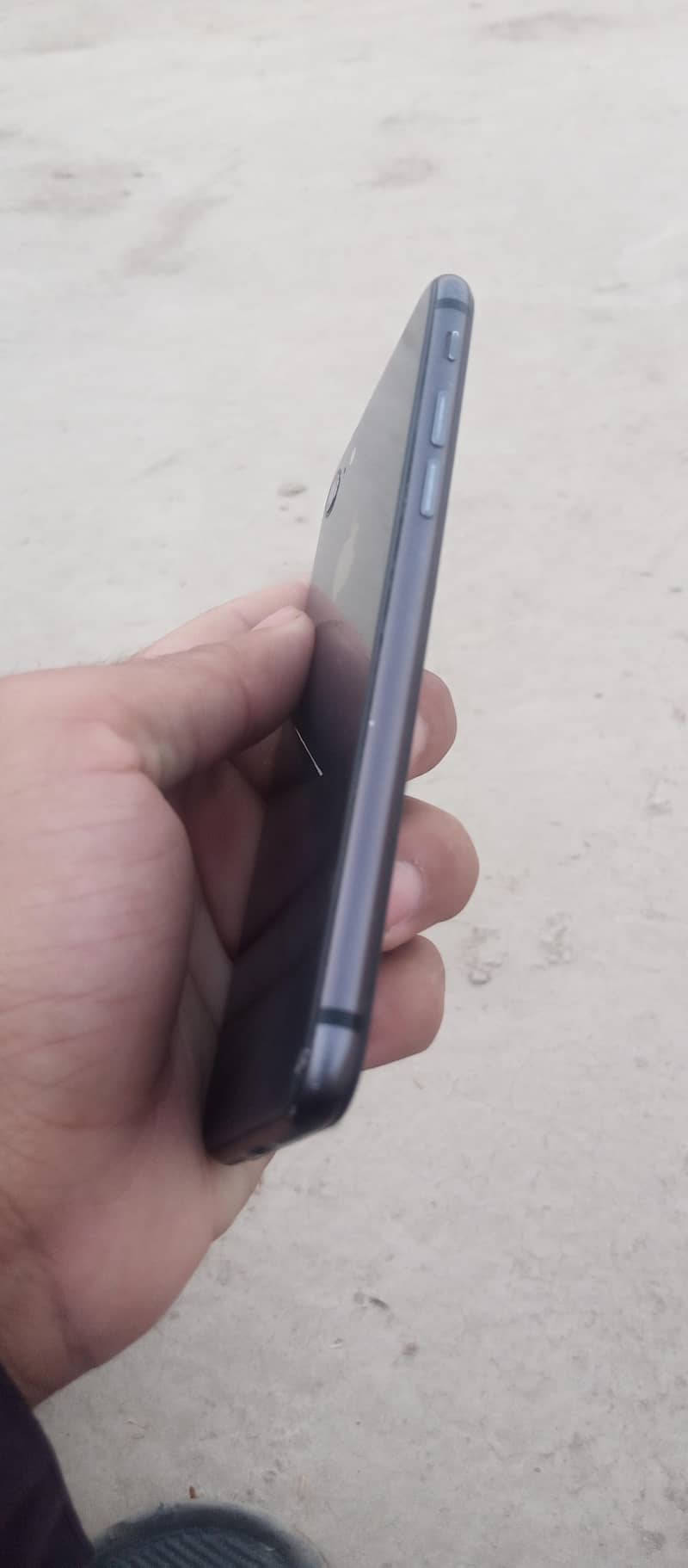 Apple iPhone 8 4